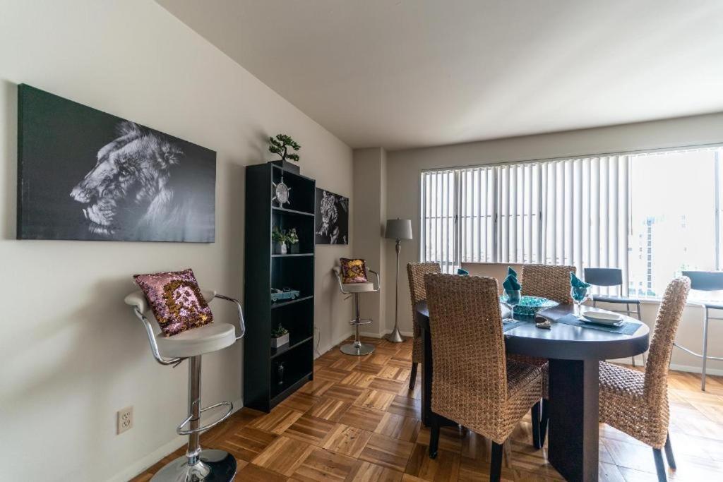 Apartment Large Cozy With Beautiful Views Near The Grove