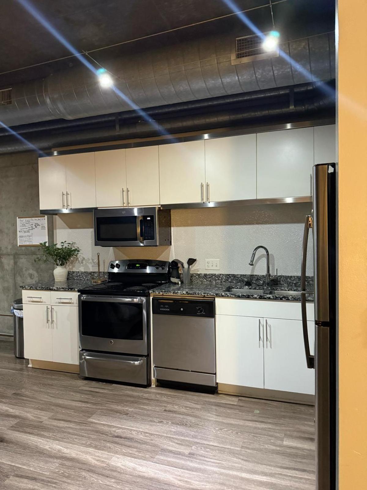 Downtown La Loft Oasis Artsy Central Located