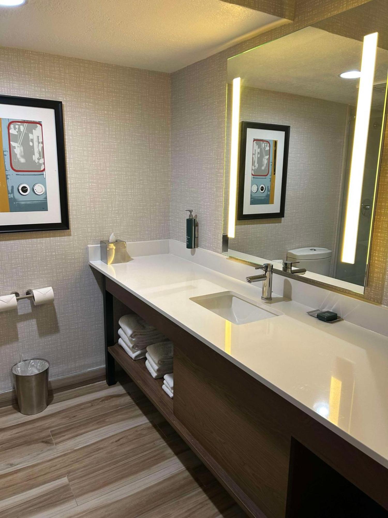 Doubletree By Hilton Chatsworth 3* Los Angeles