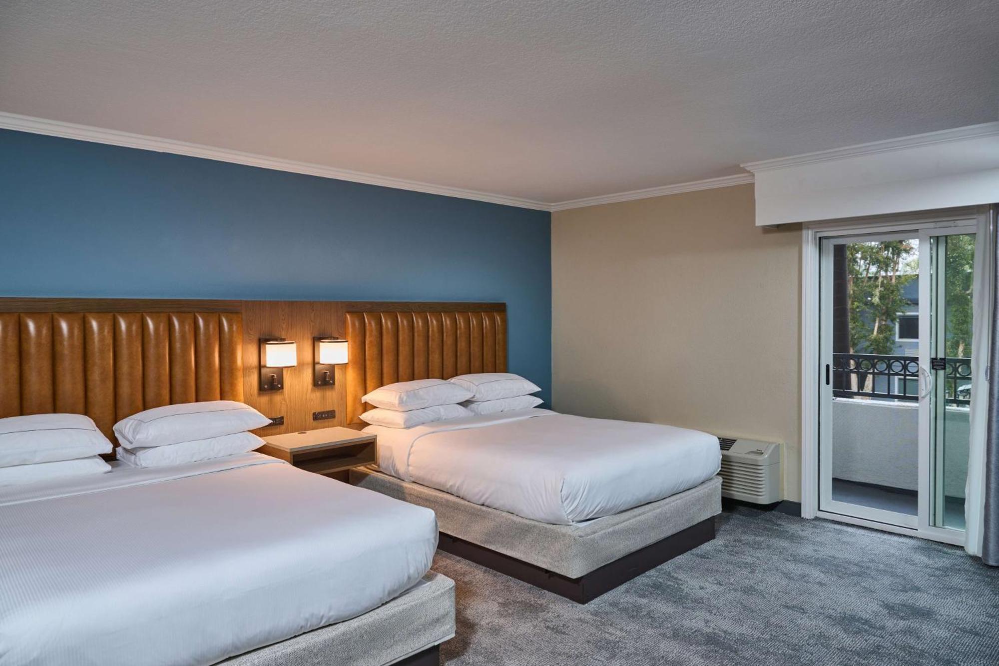 Hotel Doubletree By Hilton Chatsworth Los Angeles
