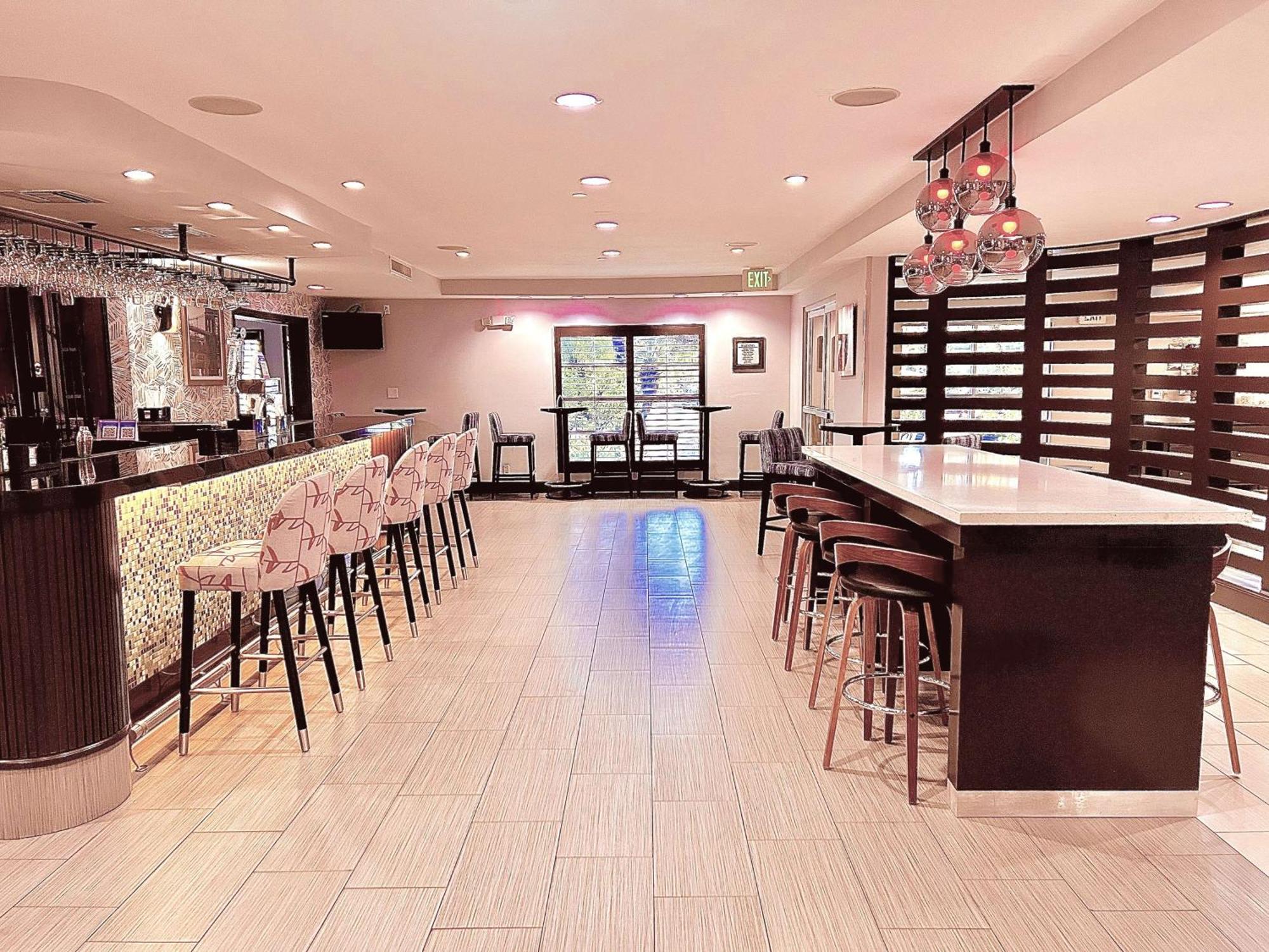 Doubletree By Hilton Chatsworth Hotel Los Angeles