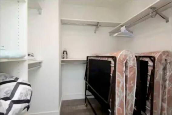 Beautiful 3br High Risepool, Rooftop Views * Los Angeles