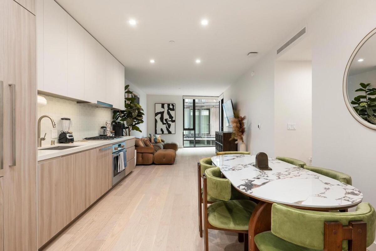Luxurious 2-bedroom Retreat In Santa Monica Los Angeles