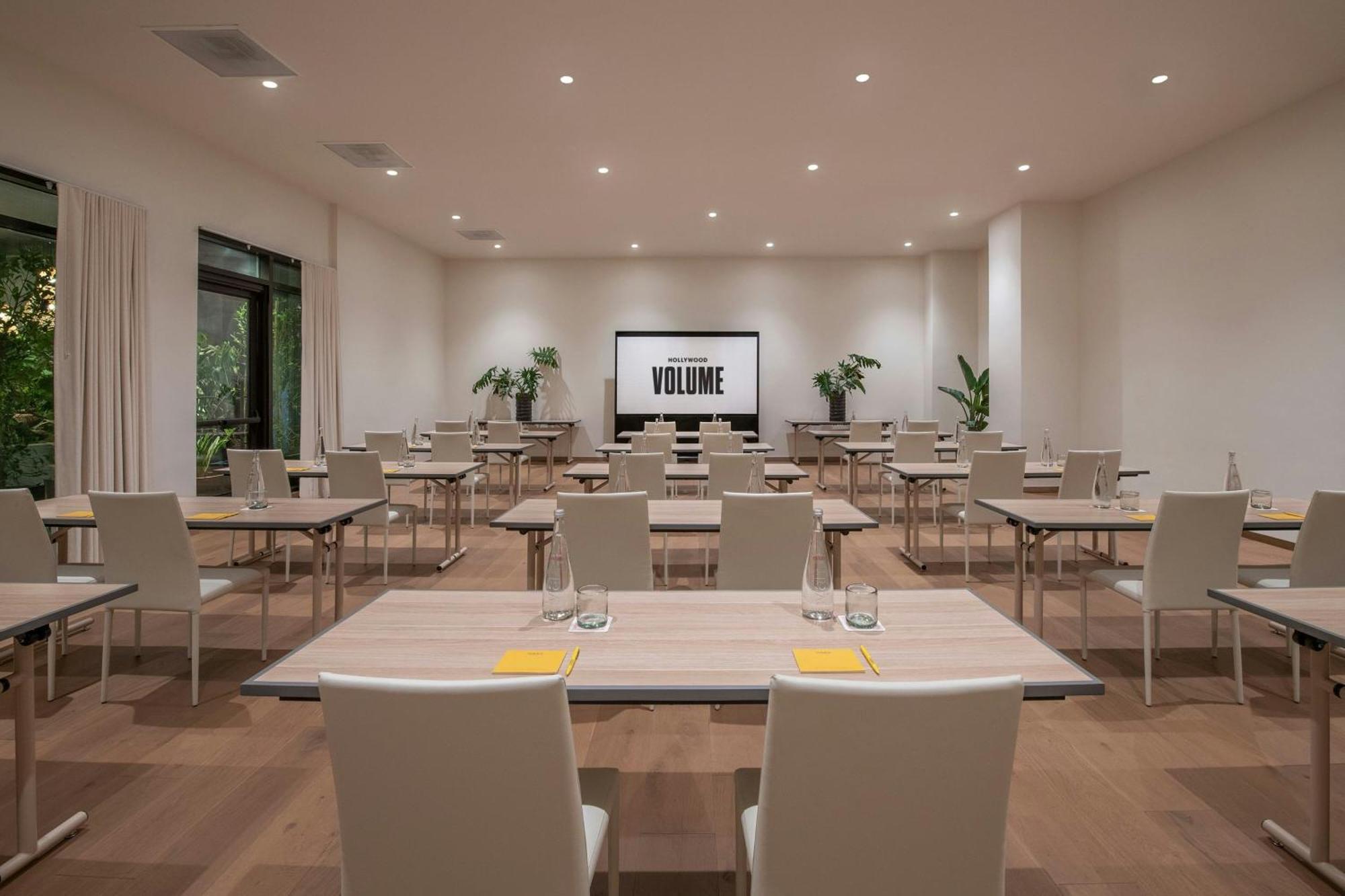 Hollywood Volume, A Tribute Portfolio Hotel 4*