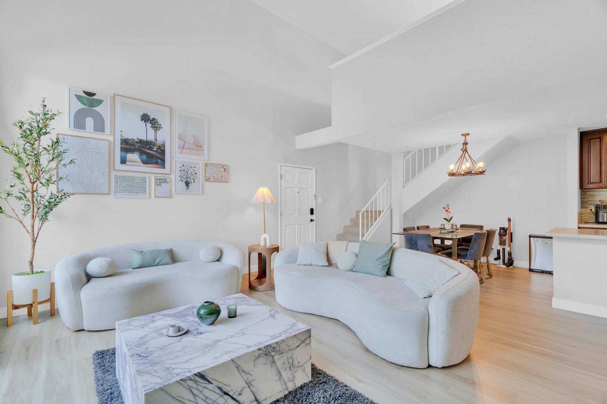 Apartment High Ceilings 3br With Loft-2 Baths Pool & Jacuzzi