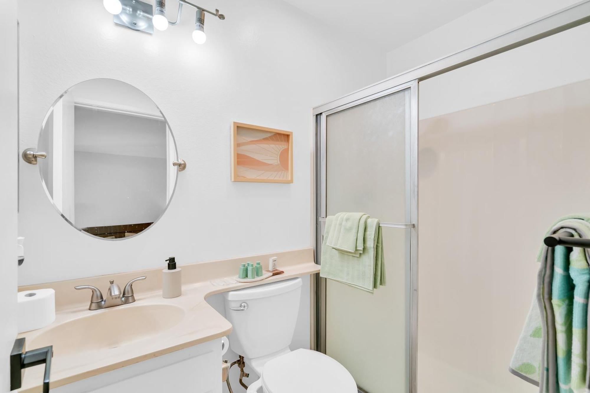 Apartment High Ceilings 3br With Loft-2 Baths Pool & Jacuzzi Los Angeles