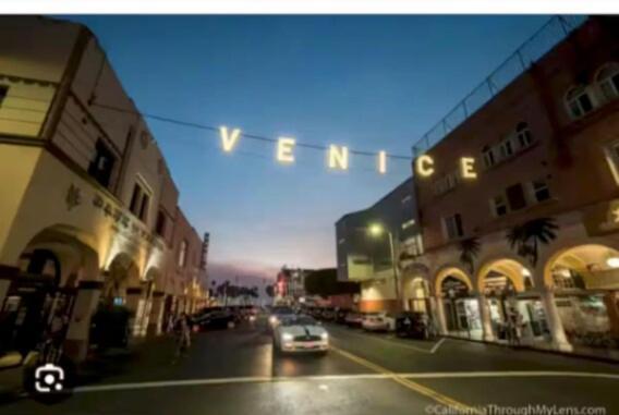 By The Coast Living In Santa Monica Pier Promenade * Los Angeles