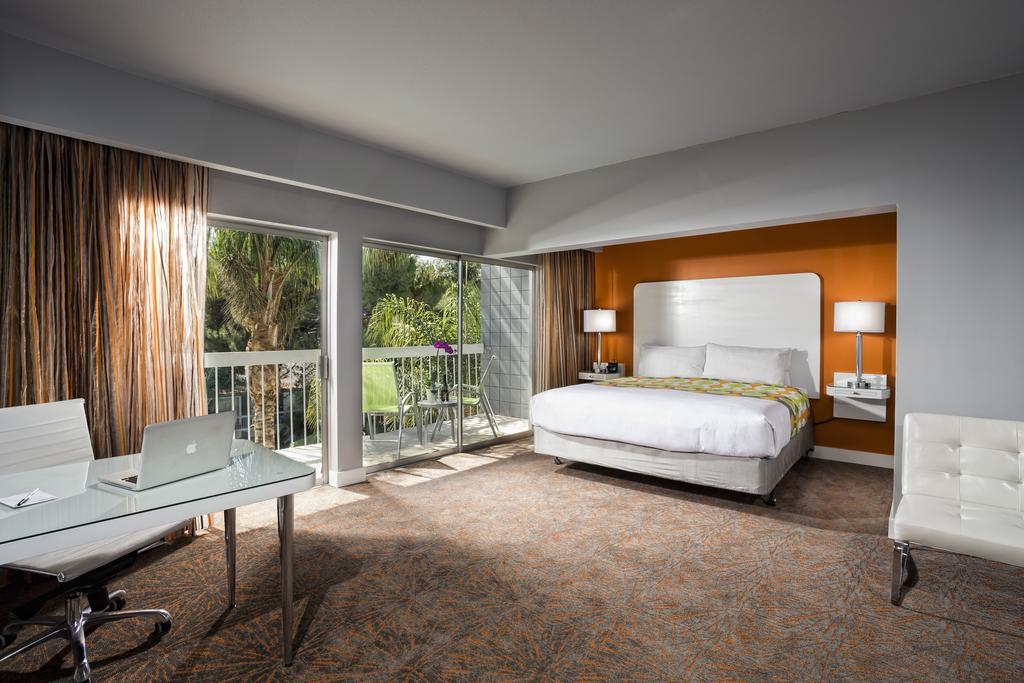 Sportsmen's Hotel 3*