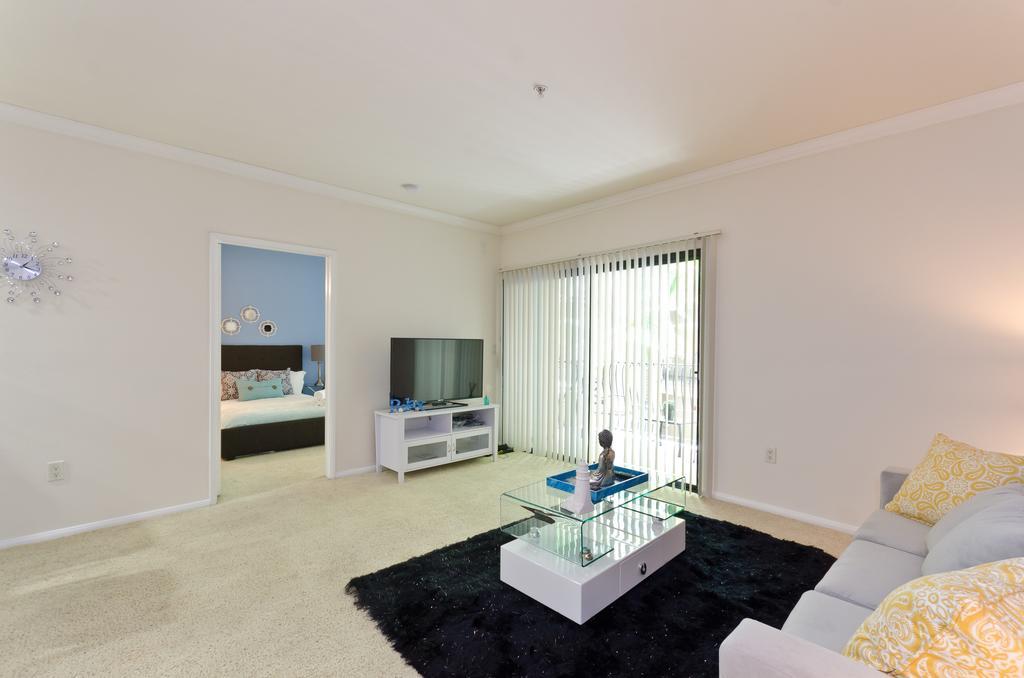 Popular Downtown La Bellagio Apartment Los Angeles