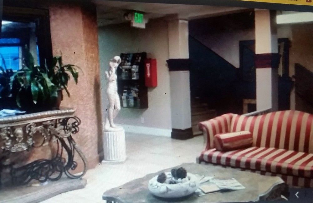 Monterey Dream 4*