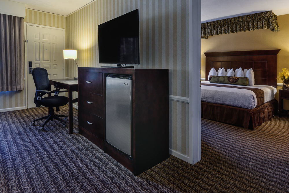 Hotel Western Carriage 4*