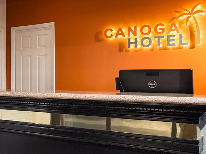 Hotel Canoga At Warner Center