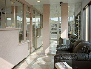 Super 8 By Wyndham Los Angeles-culver City Area Hotel
