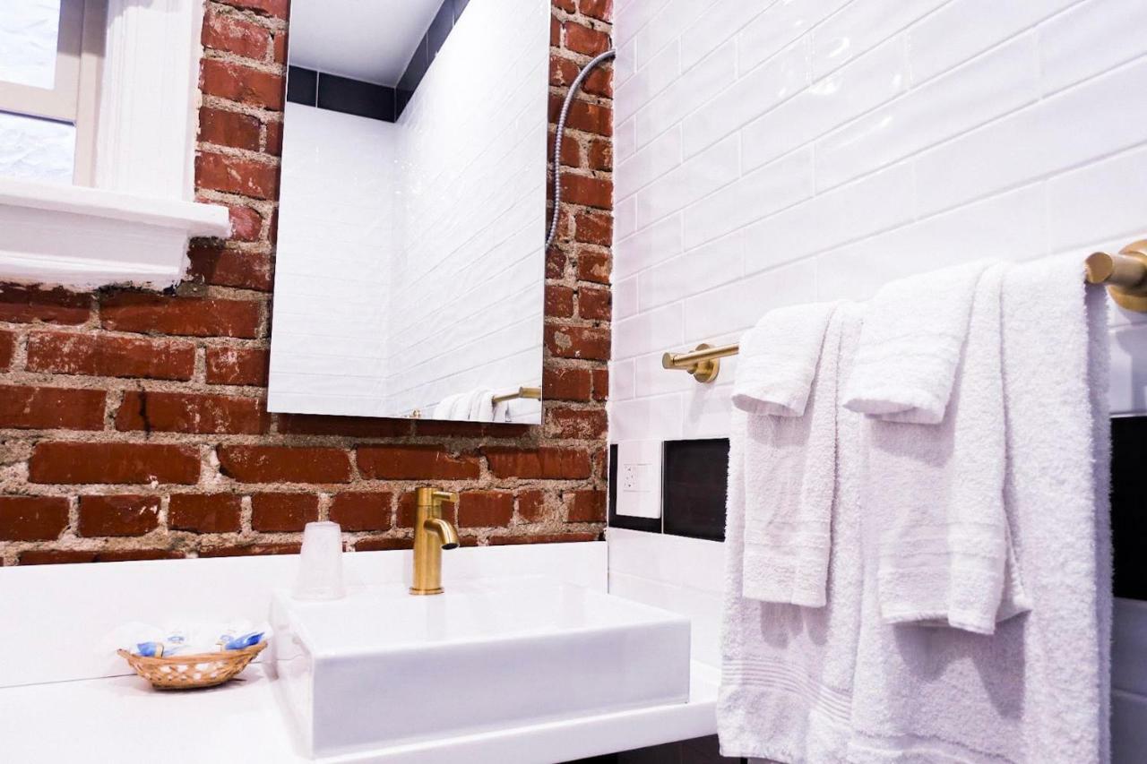 H By H Hospitality 4* Los Angeles
