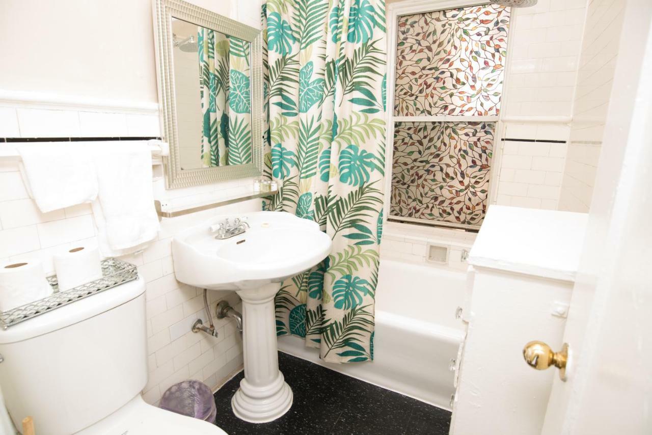 The Canterbury Aparthotel 3*