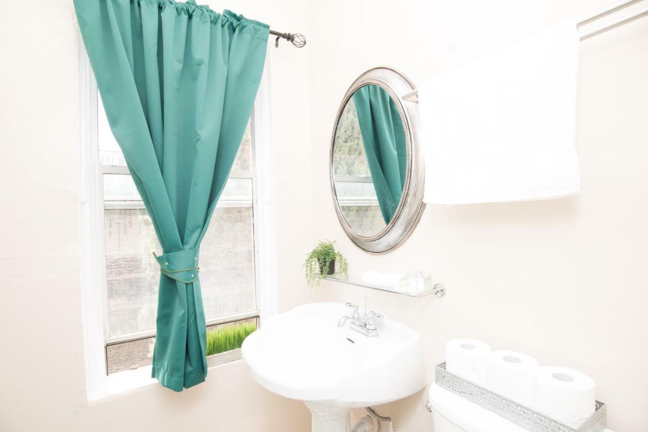 The Canterbury Aparthotel 3*