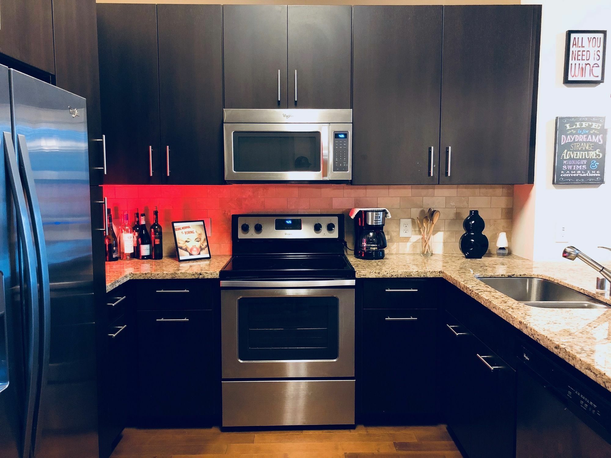 New Lyfe Finest Luxury Apartment *