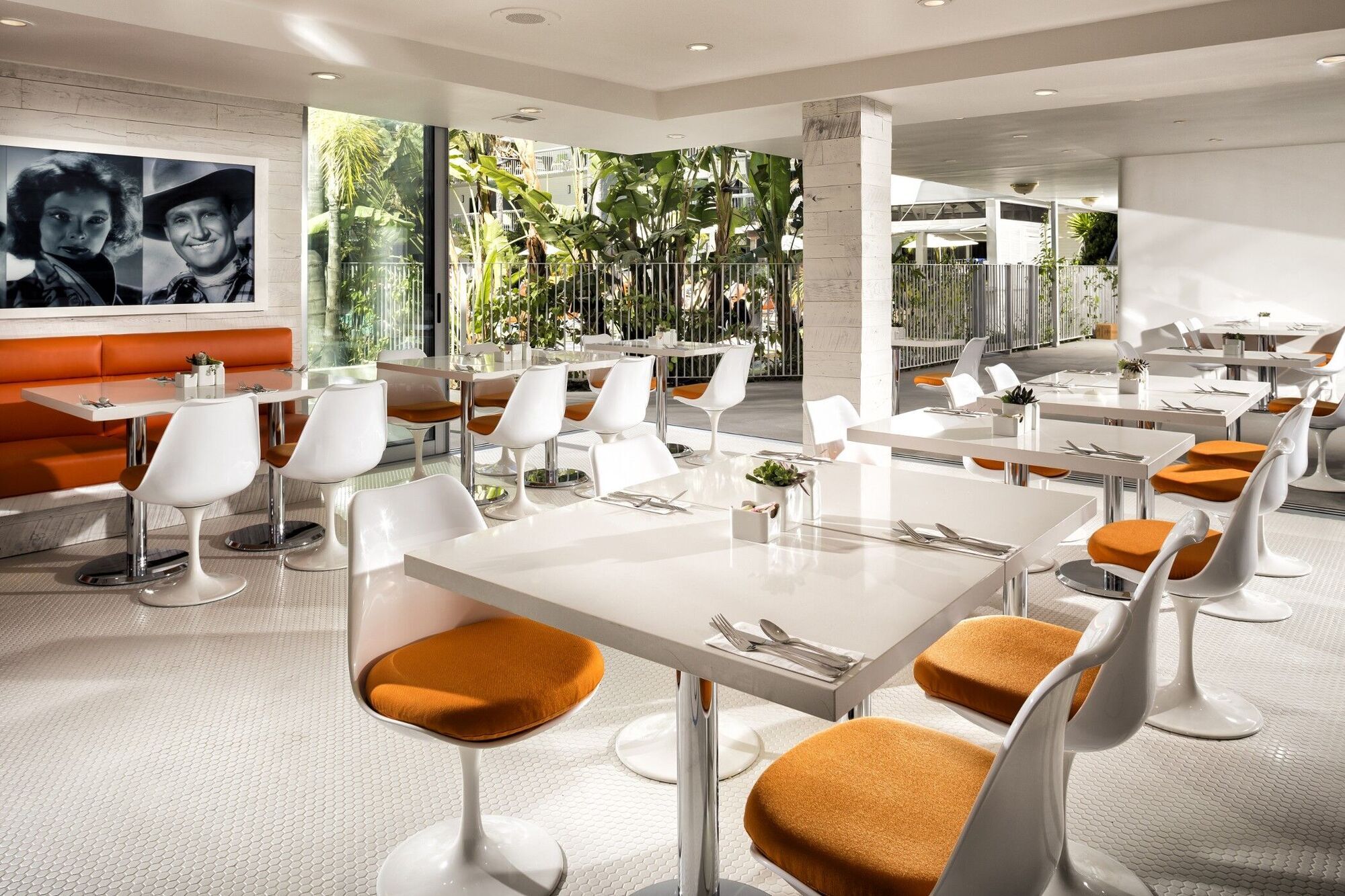 Sportsmen's Hotel 3*