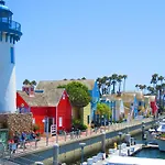 Gorgeous Beach Home In Marina