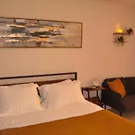 Private Room & Bathroom In Shared Oceanfront Home, Marina Del Rey