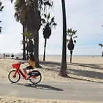 Villa By The Ocean In Venice Beach