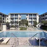 Perfect 1 Bd,Pool,Parking,Center