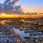 Penthouse Waterfront In The Heart Of Mdr/Venice/Sm