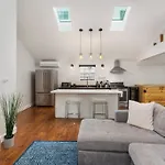 Downtown Culver City House W/ Backyard, Ac & Garage