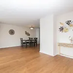 Sleep 7 Ocean View Two Bedroom Venice Beach 5 Min Walk