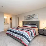 Sleep 7 Ocean View Two Bedroom Venice Beach 5 Min Walk