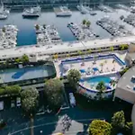 Mesmerizing Marina Vista: Luxe 3-Bedroom W/ Pool