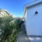 Newly Built Venice Guesthouse