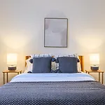 Brigth 4Bd 2Bth Apt Near Venice Beach!