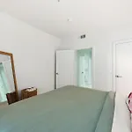 Serene 1Bd Getaway In Mdr! Pool And Free Parking