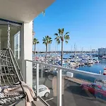 Jade Breeze - Elegant 2Br Near Water Outstanding Amenities