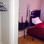 La Boardinghouse
