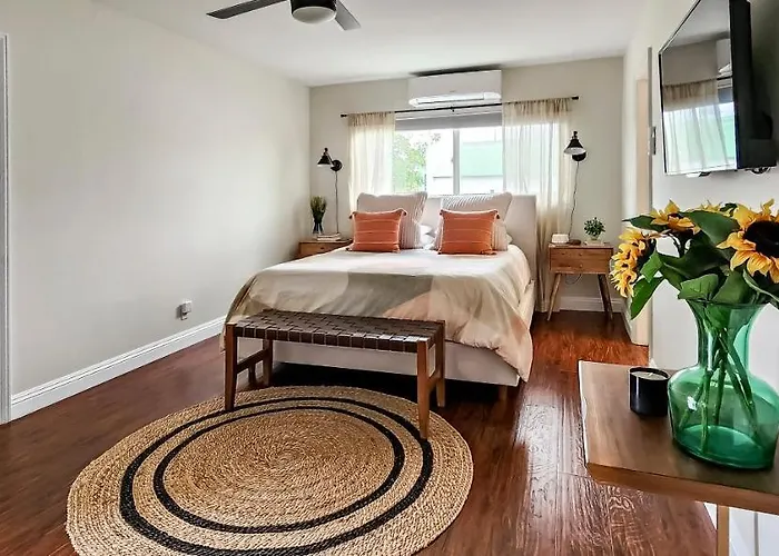 Studio Mins To Culver City Downtown, Sony & Venice