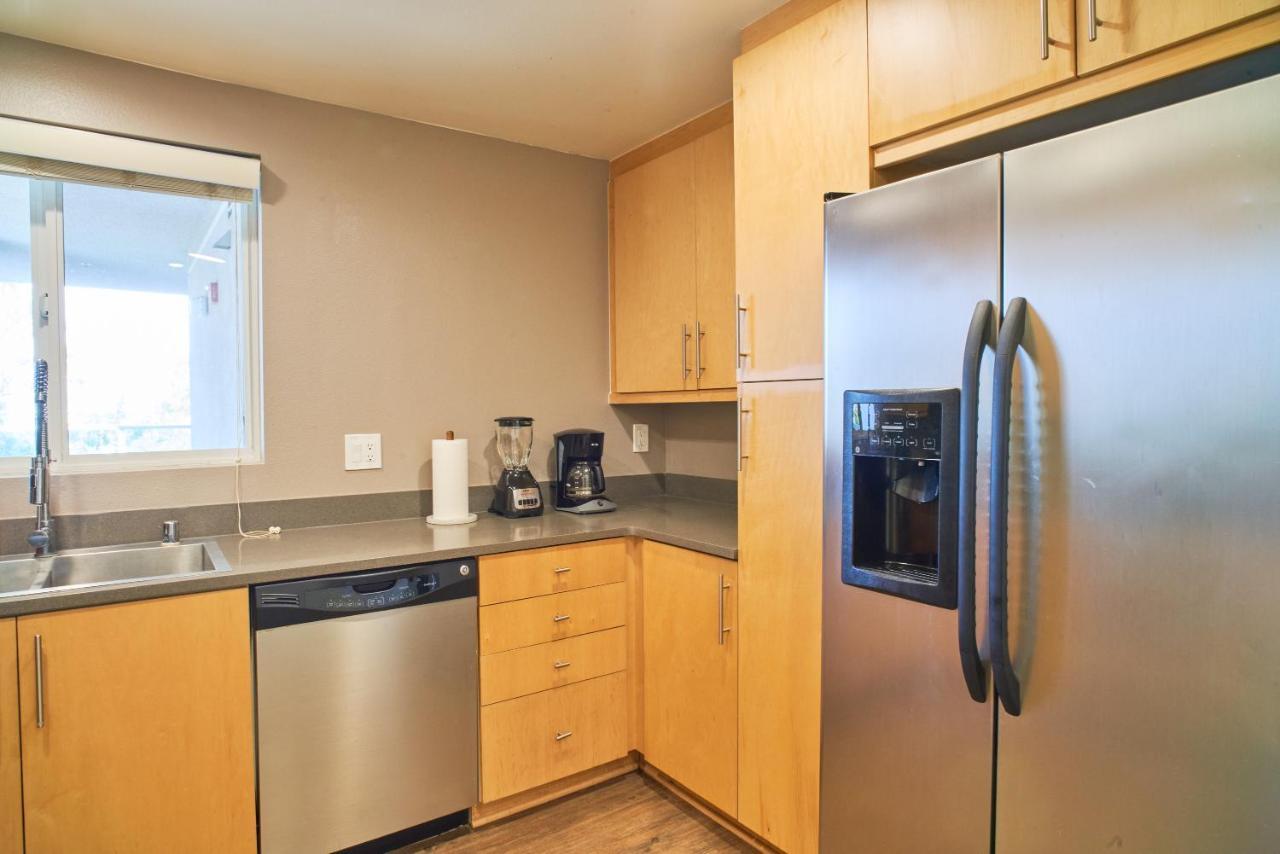 Peaceful Penthouse Panoramic Water Views Apartment Los Angeles