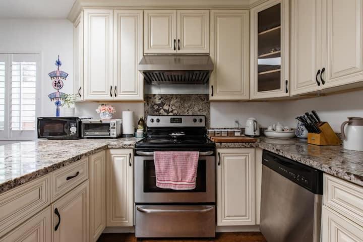 Lax Teresa Air Homestay Los Angeles