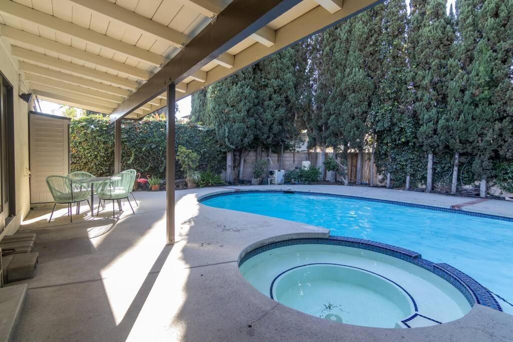 Villa 4 Bedroom House Large Pool & In Prime Location *