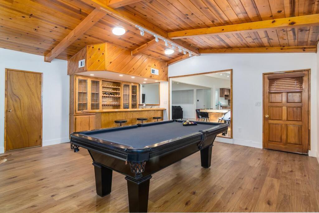 4 Bedroom House Large Pool & In Prime Location Los Angeles