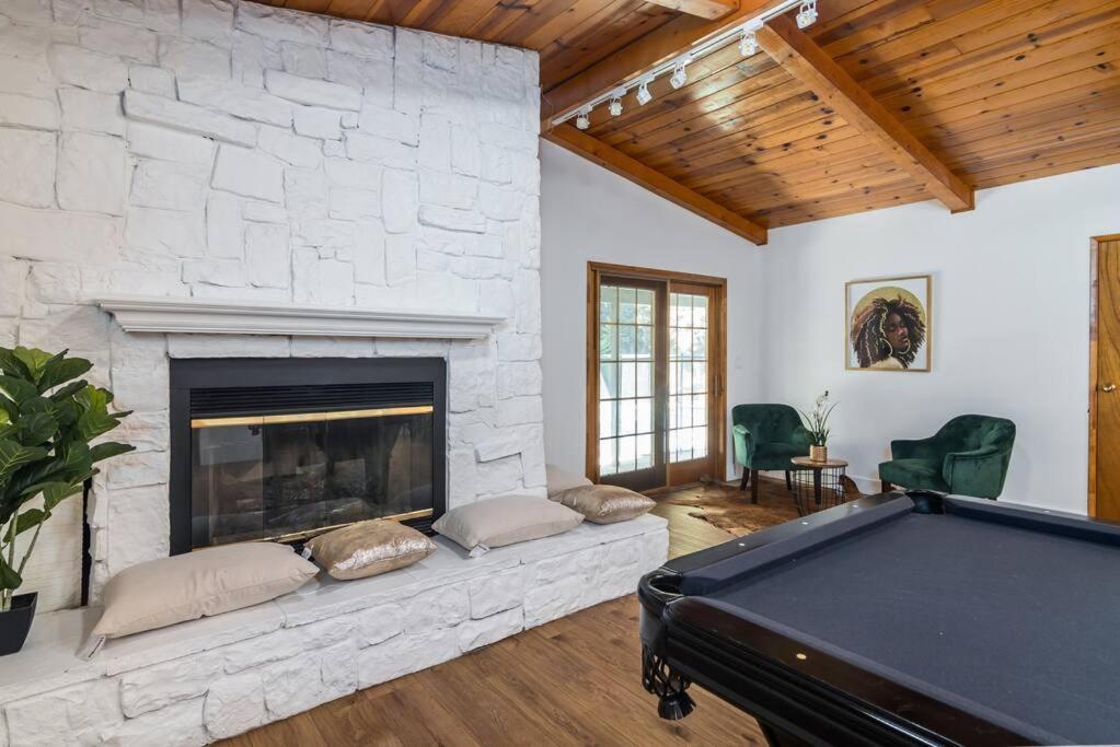4 Bedroom House Large Pool & In Prime Location Los Angeles