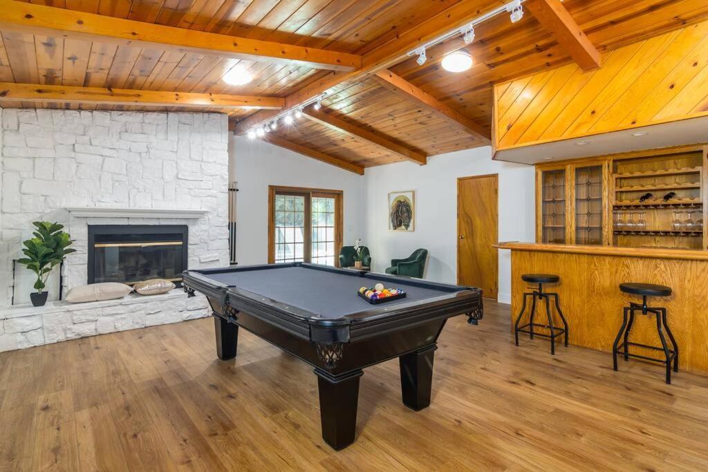 4 Bedroom House Large Pool & In Prime Location * Los Angeles