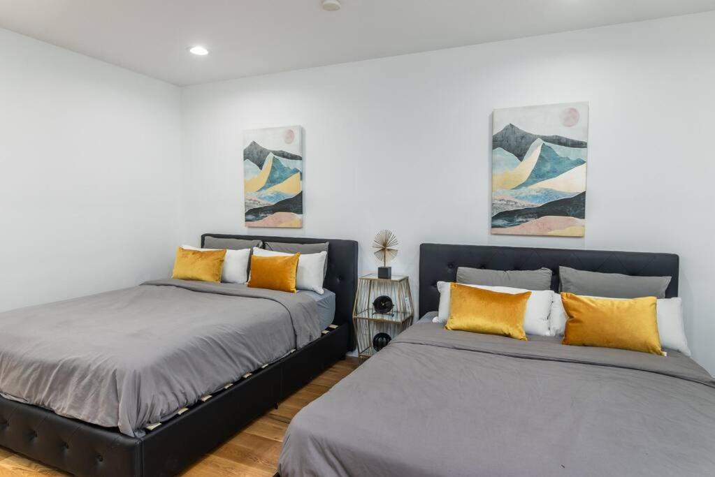 Villa 4 Bedroom House Large Pool & In Prime Location