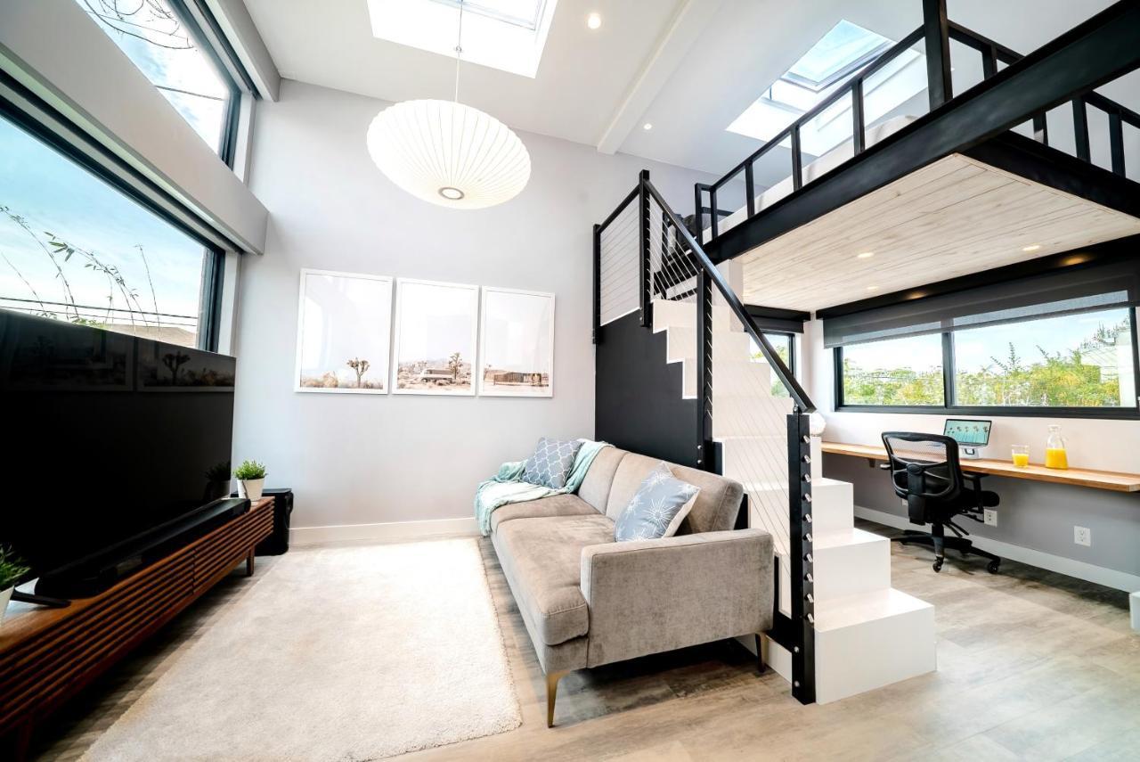 Bright European Loft In Venice Guest house