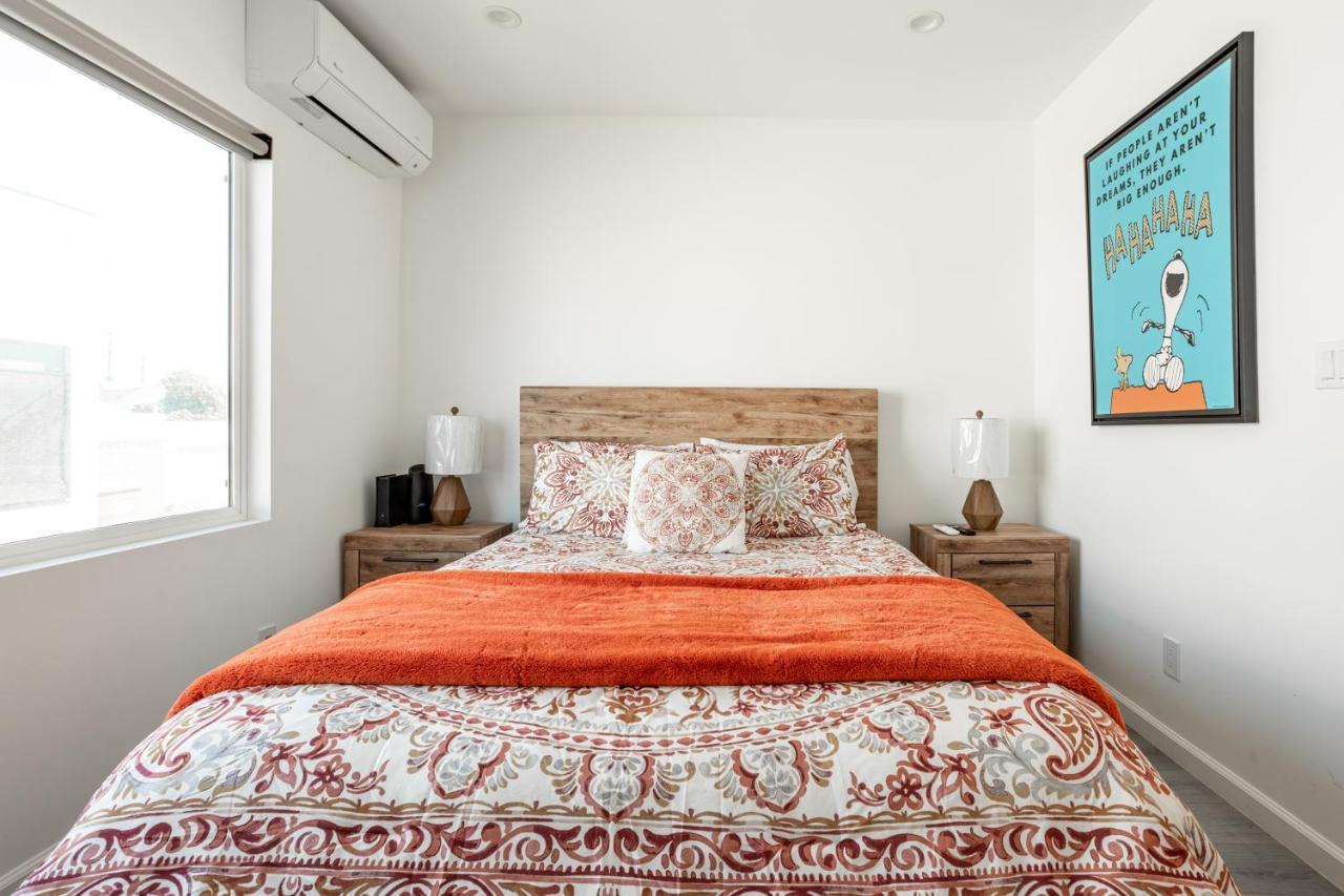 Newly Renovated Bungalow W Free Parking 4min From Sofi, 8min From Airport Pousada
