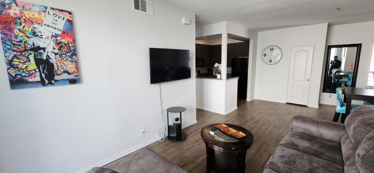 Apartment Gorgeous In Marina *