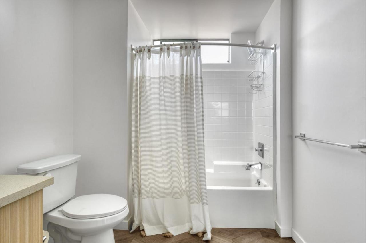 Apartment Culver 1br W Gym Roof In Walkable Area Lax-808 *