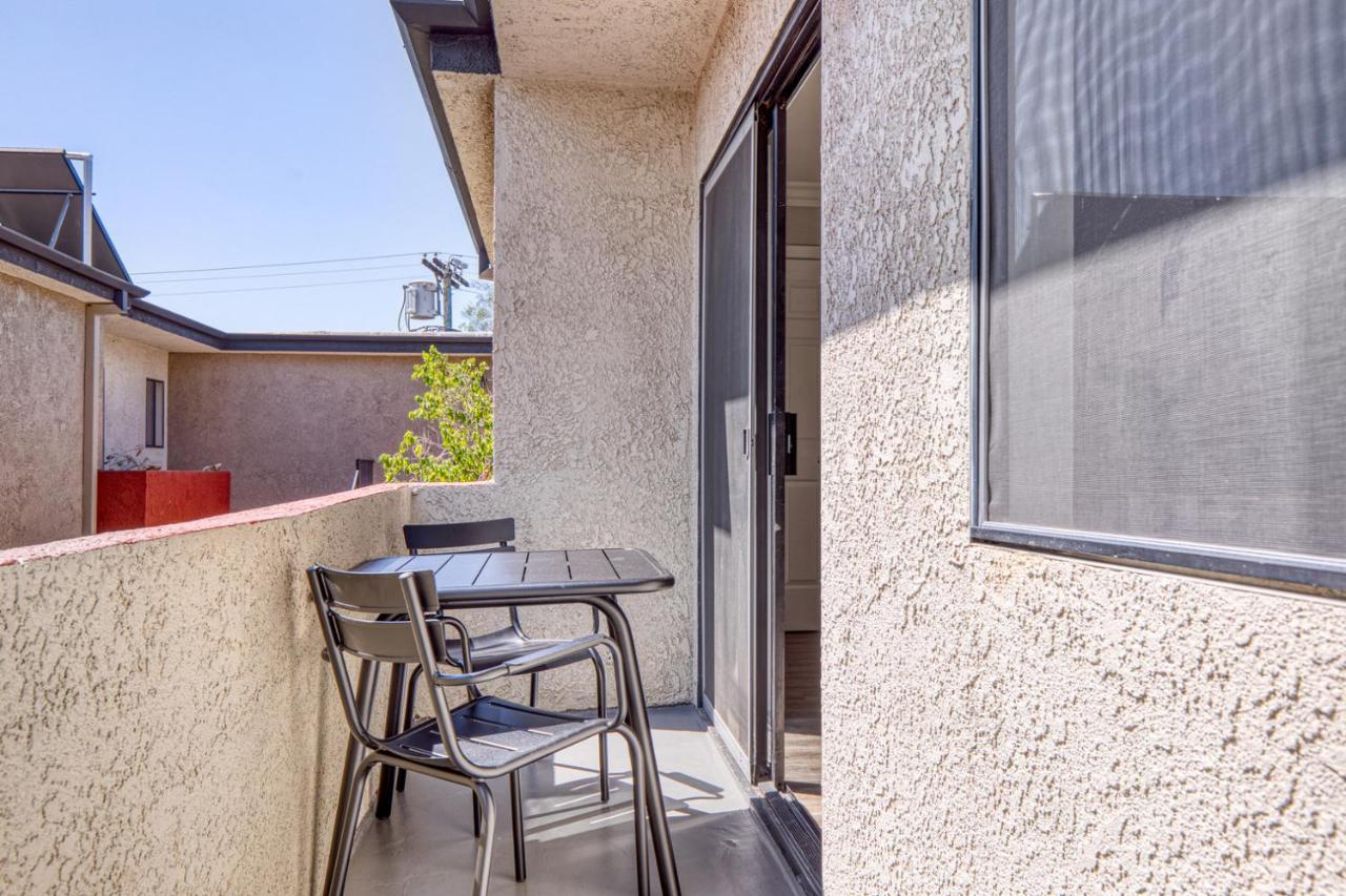 Apartment Sherman Oaks 2br W Gym Courtyard Nr Tj Wf Lax-488 *