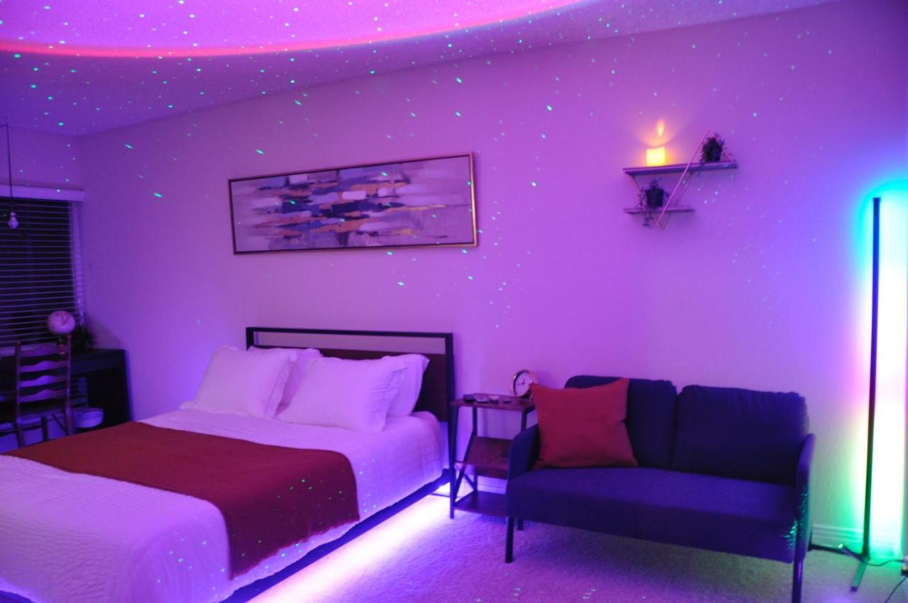Hospedagem domiciliar Private & Bathroom In Shared Oceanfront Home, Marina Del Rey Los Angeles
